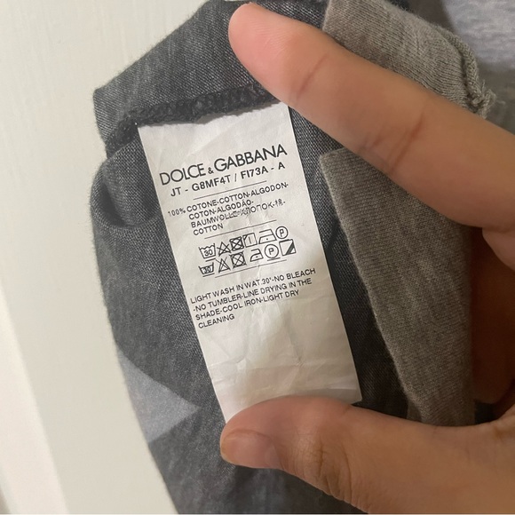 Dolce & Gabbana “Love is a beautiful T-shirt” - Picture 5 of 6